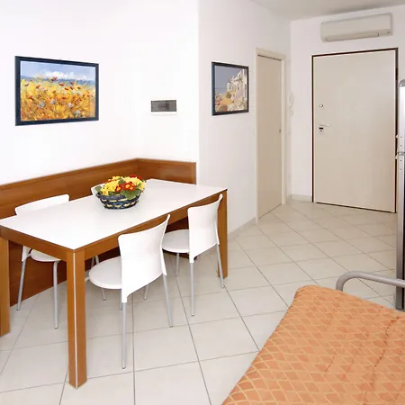 Recharge In Our Relaxing Flat - Beahost Apartament Bibione